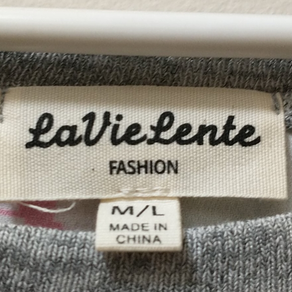 Sweater - Picture 3 of 3